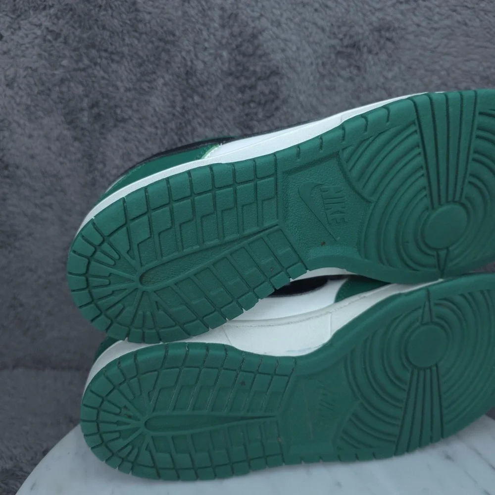Nike Dunk Low Shoes Mens Size 7 Green White Black Leather Sneakers DR9654-100